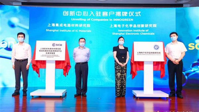 性能优势：轻与强的极致组合